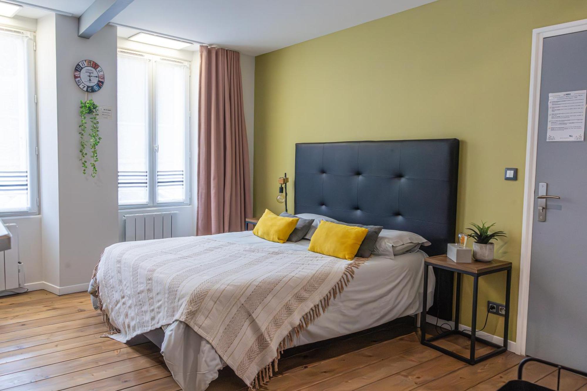 Studio 86 - Climatisation & Proche Centre-Ville- 2 Personnes - Bnb Эперне Экстерьер фото
